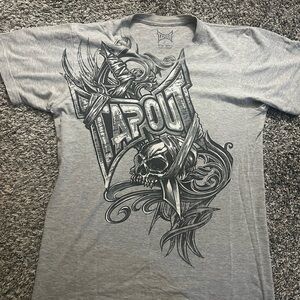Tapout Light Gray Short Sleeve Tee with Black Graphic